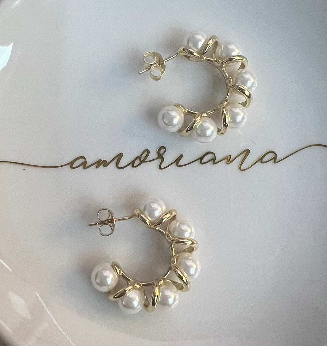 TWISTED SOLID PEARL HOOPS