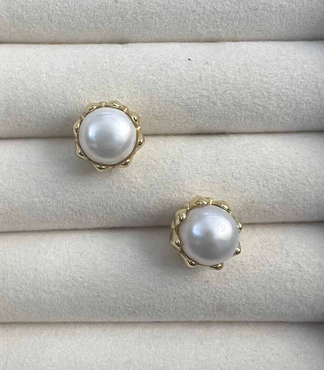 GOLD PEARL STUD