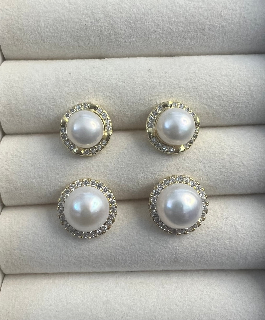 PAVE PEARL STUD