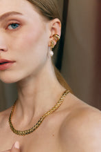 Load image into Gallery viewer, MUSA Pearl Earrings
