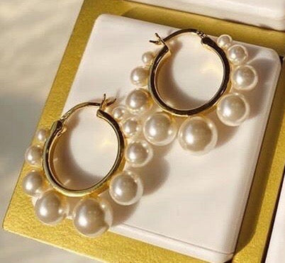 PEARL HOOPS